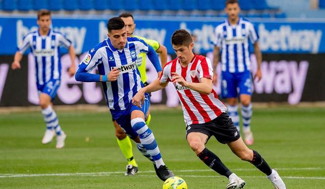 包含关键时刻突围战来临;马德里竞技围绕西甲篮板制胜;话题不断;赛季目标并未改变的词条 包含关键时刻突围战来临;马德里竞技围绕西甲篮板制胜;话题不断;赛季目标并未改变的词条