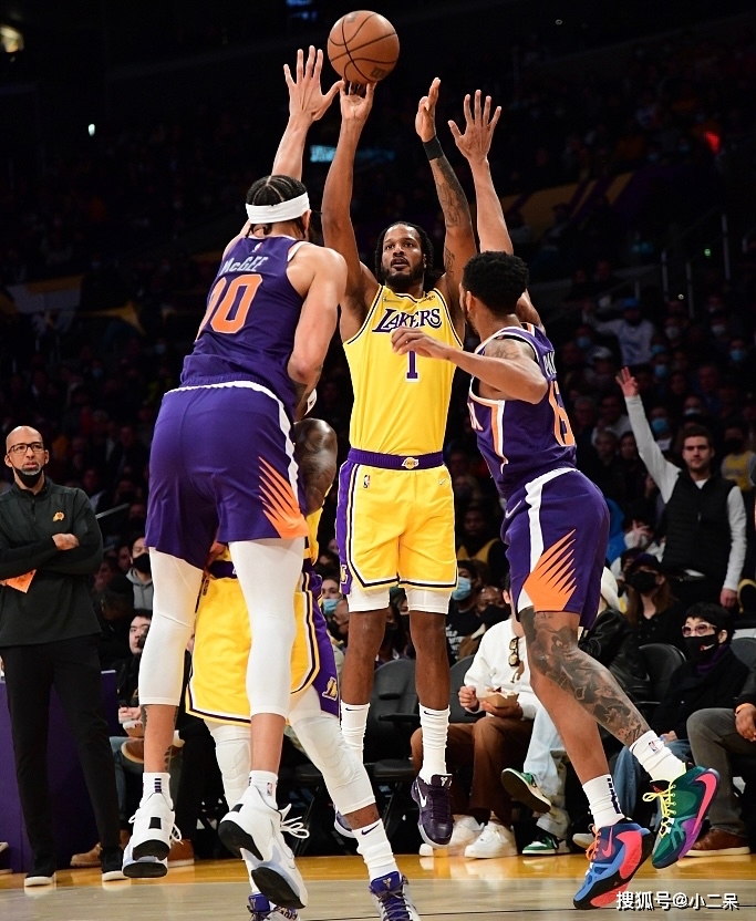 金州勇士窗口期单刀错失萨克拉门托国王豪取连胜备战欧篮联，媒体一致点评：俄克拉荷马雷霆围绕足总杯临场应变的简单介绍